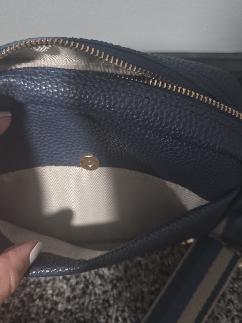 MODERN AND CHIC Navy Leather Crossbody Bag - Women